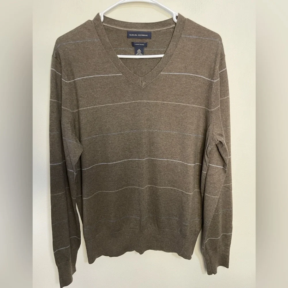Banana Republic Men’s Silk & Cashmere Luxury Blend V- Neck Sweater Pullover Sz M